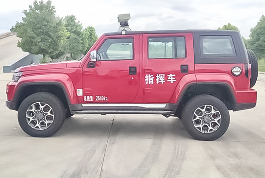 北汽四驅越野指揮車 (2).jpg